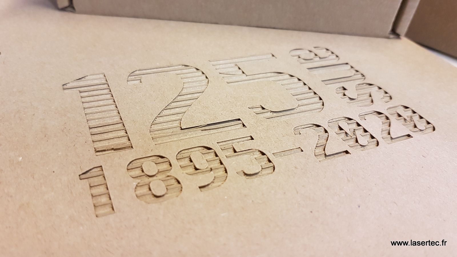gravure laser sur caron cannelé