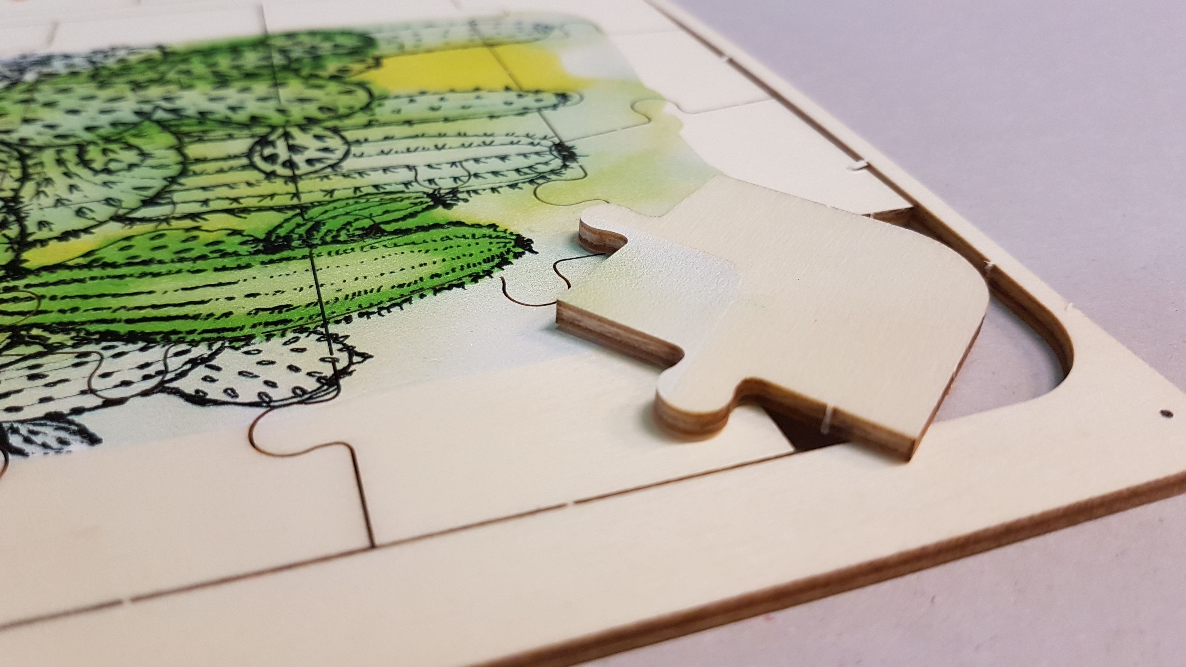 Puzzle en CP peuplier découpé au laser