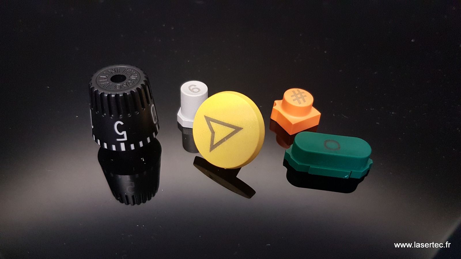 pièces plastiques gravées au laser