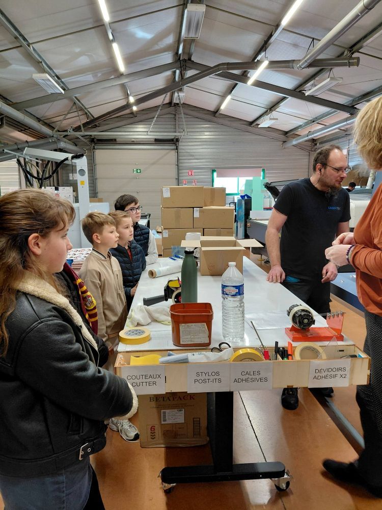 Lasertec accueille des jeunes pour un projet vidéo