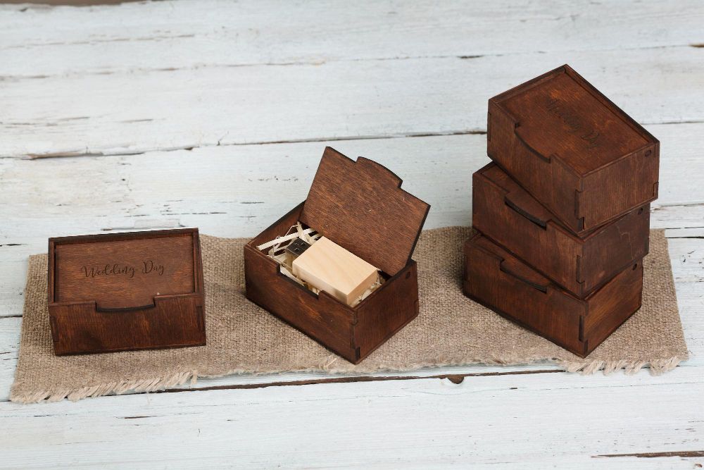 Boîte en bois avec gravure personnalisée