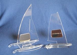 Trophée PMMA découpé au laser pour une course de bateau