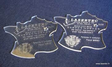 Pmma extrudé et coulé, logo gravé au laser