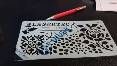 Pochoir lasertec réalisé en PETG incolore 2 mm