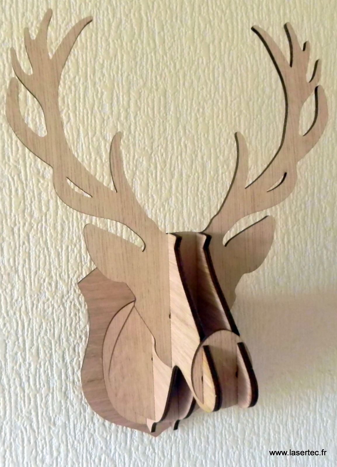 décoration bois découpée au laser