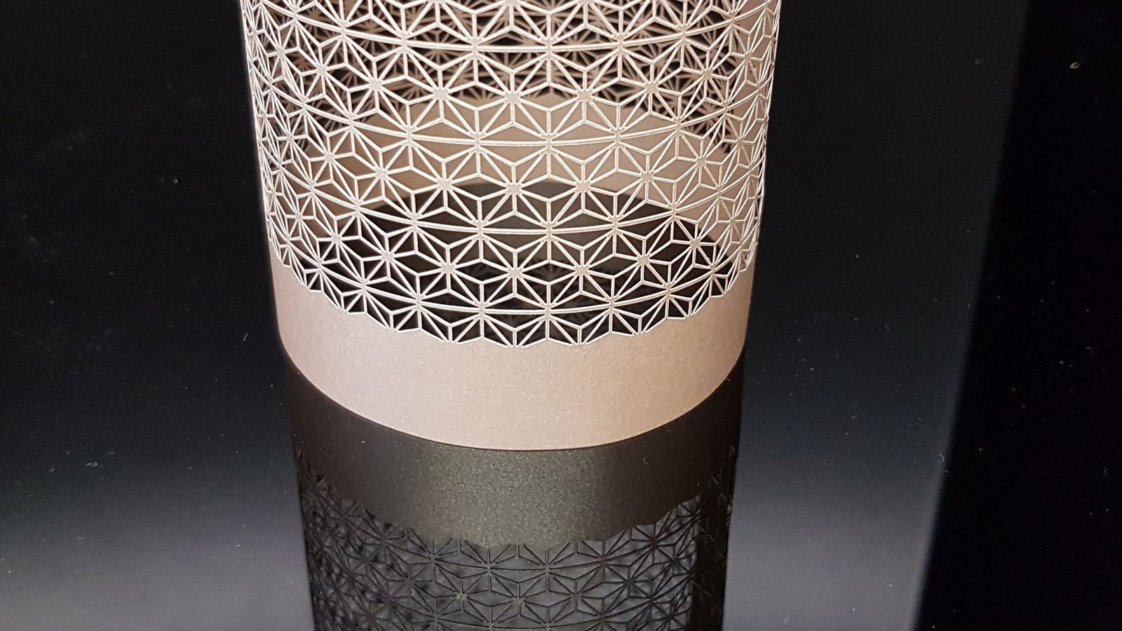 découpe laser papier doré sphère