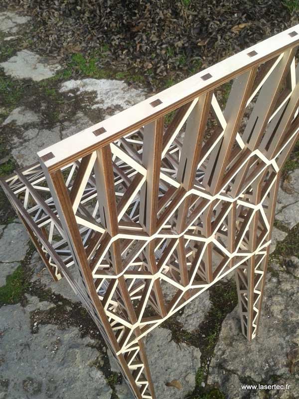 bois découpé au laser