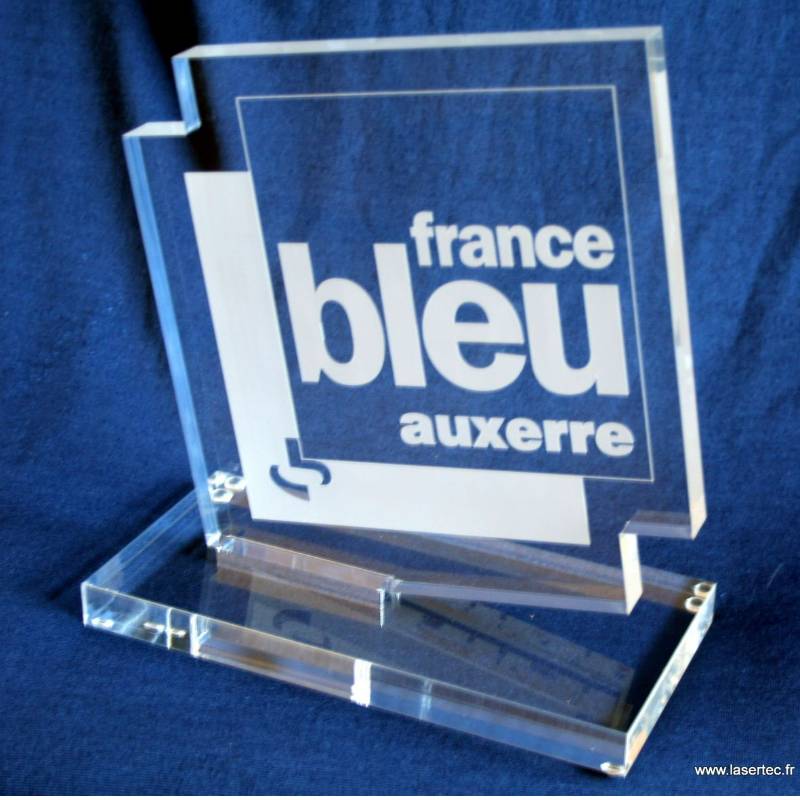 trophée en plexiglas