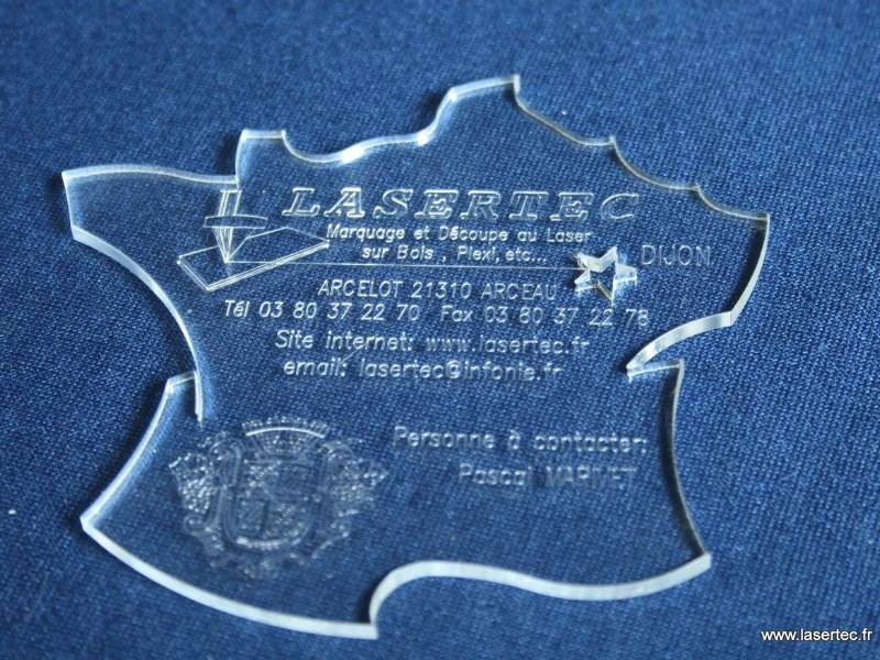 gravure laser sur plexi