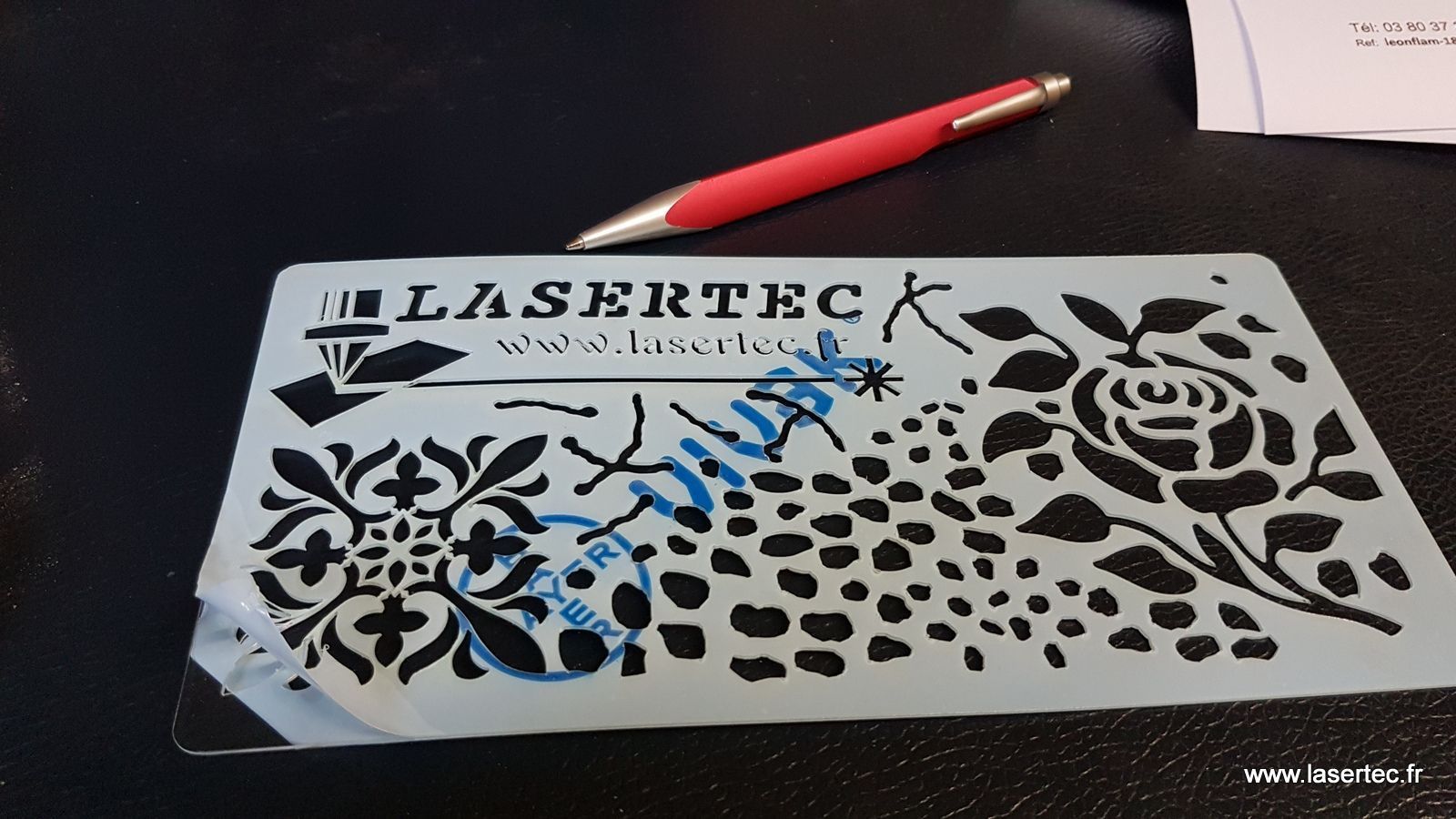 réalisation d'un pochoir floral au laser
