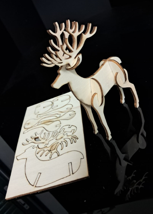 emboitement cerf découpe laser CP peuplier 3mm