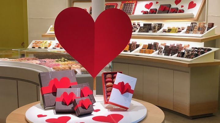 découpe papier vitrine