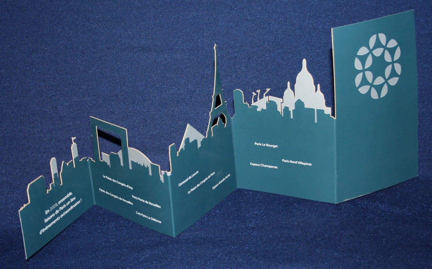 dépliant papier découpe laser