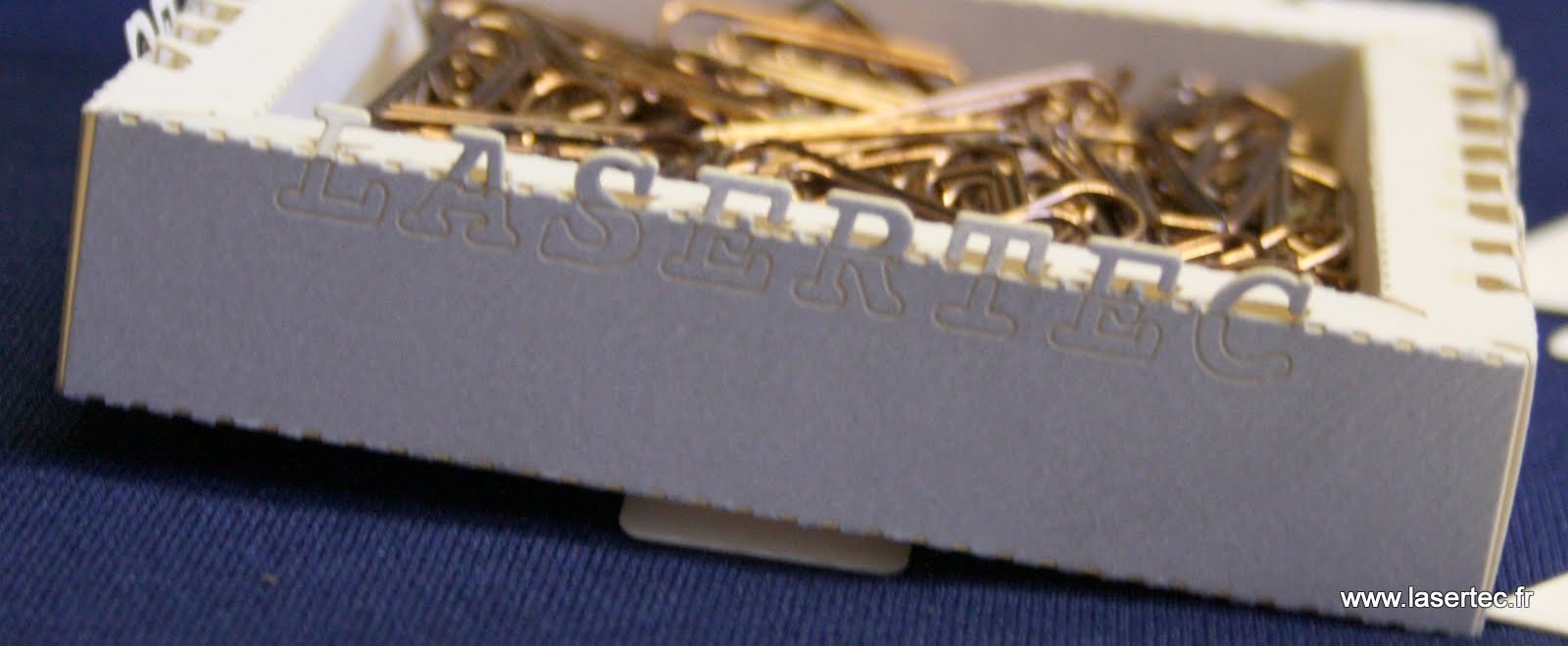 découpe laser papier lettres