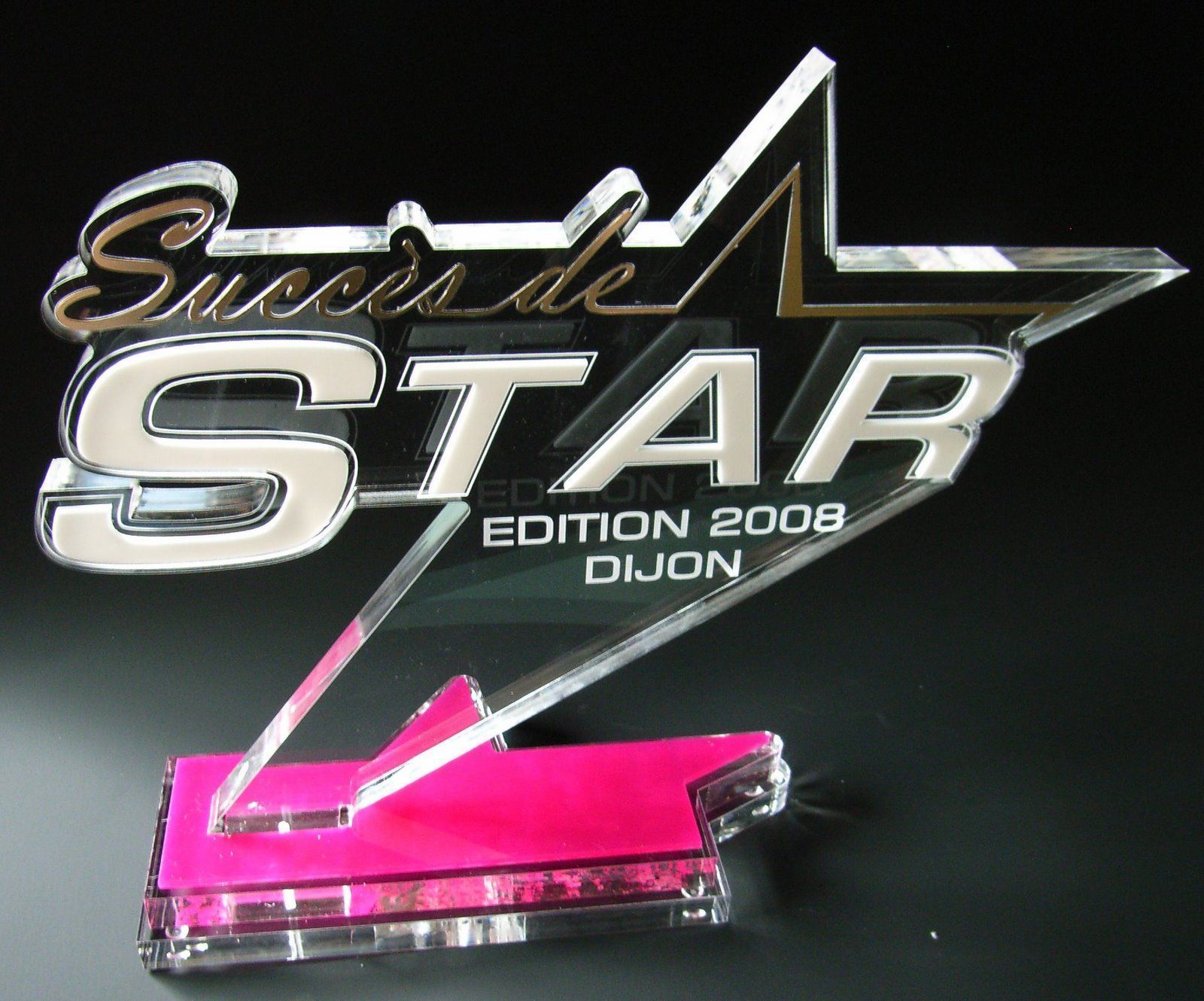 trophée plexi gravé au laser