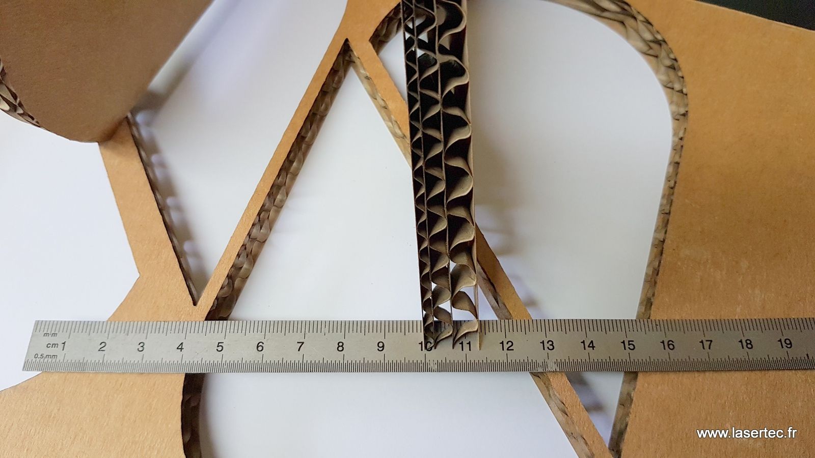 découpe laser carton cannelé